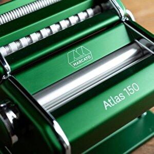 Atlas 150 Yeşil Makarna Makinesi + Pastawheel