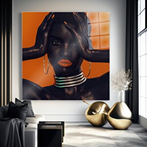 Cesur Kadın Portresi Cam Tablo | Modern Duvar Sanatı, Uv Baskı, Salon Ve Ofis Dekoru 90x90 cm