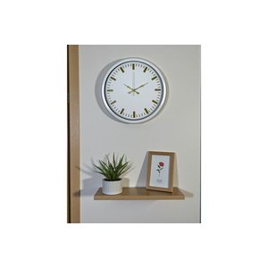 Beyaz Zarafet Metal Duvar Saati̇ 40 Cm