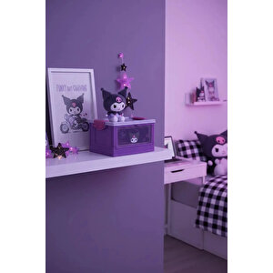 Sanrio Lisanslı Kuromi Mini Bavul Saklama Kutusu – Şeffaf Pencereli 12 Cm