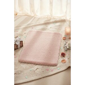 Lisanslı Düz Renkli Peluş Zemin Paspası – Pembe 40x60 Cm Banyo Oda Küçük Halı