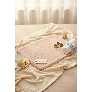 Lisanslı Düz Renkli Peluş Zemin Paspası – Pembe 40x60 Cm Banyo Oda Küçük Halı