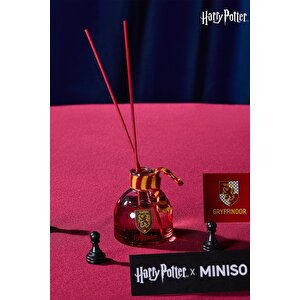 Harry Potter Lisanslı Gryffindor Çubuklu Oda Kokusu – Cam Şişe Ve Fiber Çubuklu Cesur Koku Seti