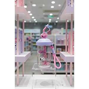 Snoopy Lisanslı Renkli Serisi Pipetli Su Kabı – 690 Ml – Askılı Tasarım