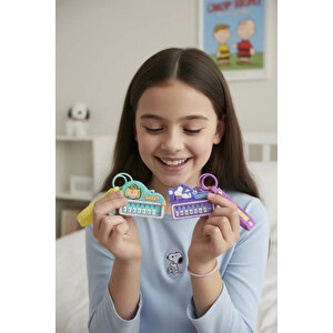 Snoopy Lisanslı Mini Piyano Figürlü Anahtarlık Aksesuar 6,9 Cm