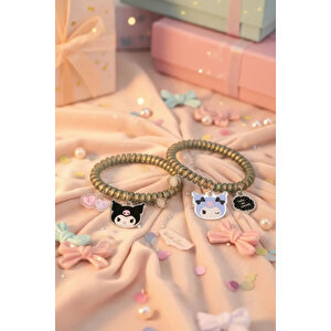 Hello Kitty Lisanslı Spiral Saç Tokası – İz Bırakmayan & Kolye Detaylı