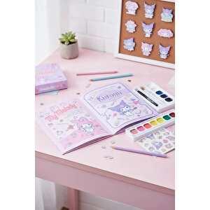 Sanrio Lisanslı Tatlı Serisi Kendin Yap Boyama Seti – 12 Pastel Boya Ve Sticker İçerikli Eğitici Çocuk Aktivite Seti 45.5 Cm