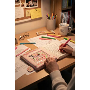 Sanrio Lisanslı Puzzle Sert Kapaklı Not Defteri Pembe – 64 Yaprak Renkli Ve Dayanıklı Kare Defter