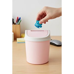 Lisanslı Kapaklı Masaüstü Çöp Kovası 17 X 14 Cm – Kompakt Ve Düzenli Tasarım