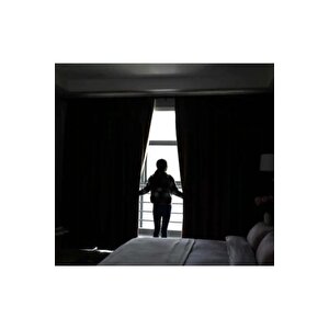 Siyah Blackout Karartma Güneşlik 160x190 cm