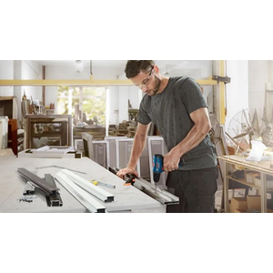 Professional Gsr 120-li  2 Ah Çift Akülü Vidalama Makinası Ve Gli 12v-300 Lamba + Bosch Sırt Çantası