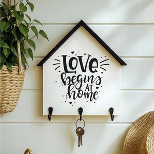 Dekoratif Ahşap Anahtarlık Askılık 25x24 Cm – Mdf 3 Katlı Duvar Tipi Metal Kancalı, Love Begins